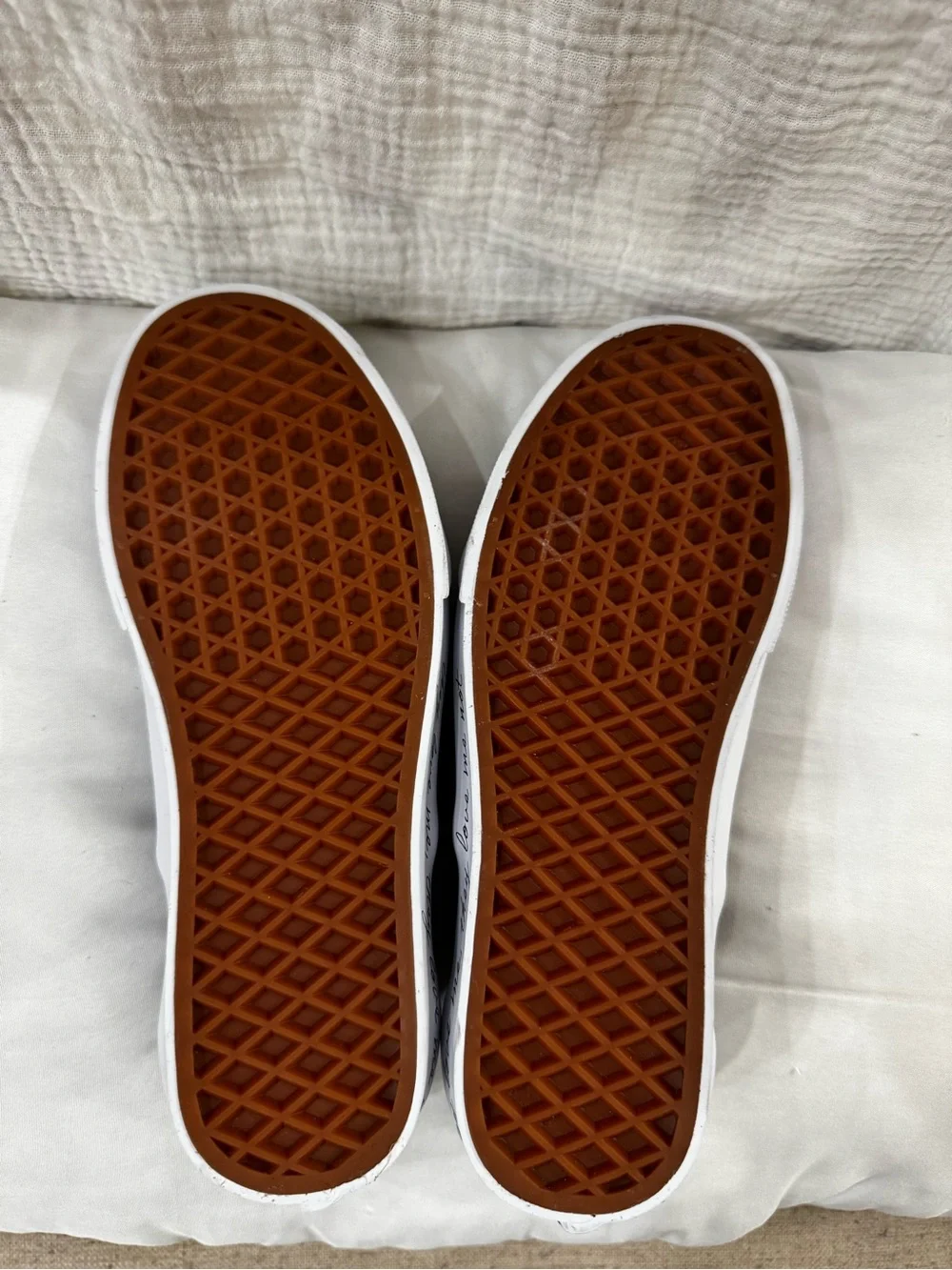 Vans Kids Slip-On Sneakers Black/White Daisy with Orange Centers